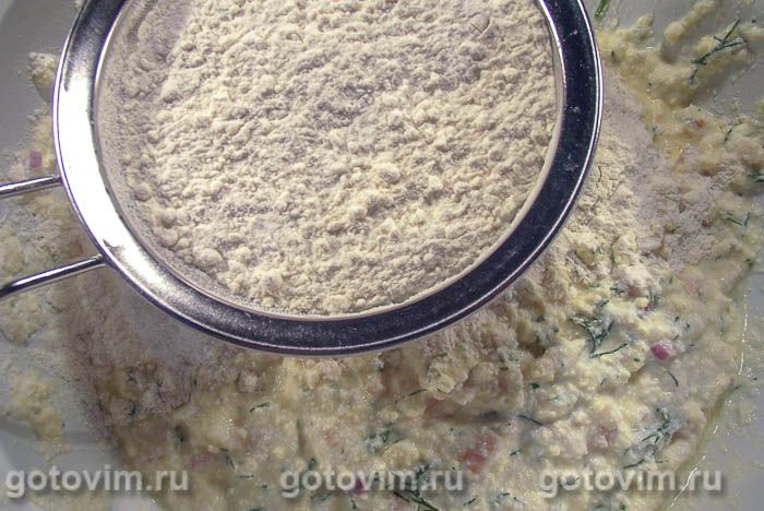 Фотографии рецепта Творожные маффины с копчёной курицей и луком, 01 Творожные маффины с копчёной курицей и луком, Шаг 01