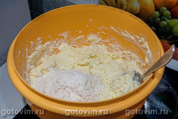 Фотографии рецепта Творожная лепешка с сырной начинкой, 02 Творожная лепешка с сырной начинкой, Шаг 02