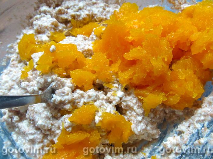 Фотографии рецепта Диетическая творожная запеканка с отрубями, тыквой и грушей, 07 Диетическая творожная запеканка с отрубями, тыквой и грушей, Шаг 07