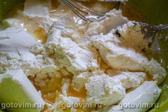 Фотографии рецепта Творожная запеканка с персиками и изюмом, 03 Творожная запеканка с персиками и изюмом, Шаг 03