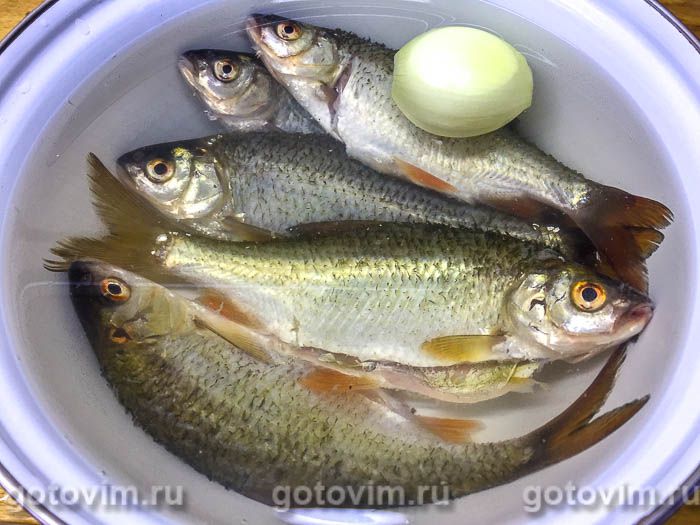 Фотографии рецепта Уха из свежего чебака, 02 Уха из свежего чебака, Шаг 02