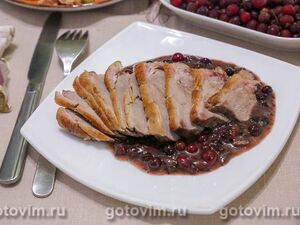 Утиная грудка с клюквенным соусом в мультиварке