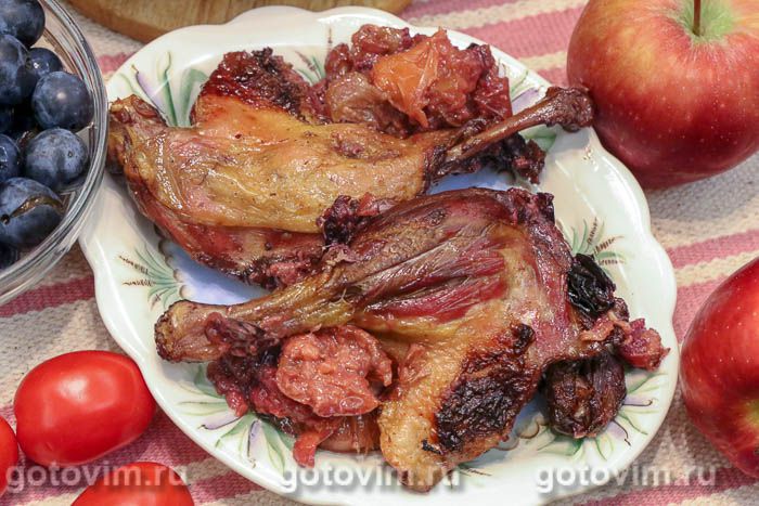 Утиные ножки с яблоками и терном. Фотография рецепта Утиные ножки с яблоками и терном. Фотография рецепта