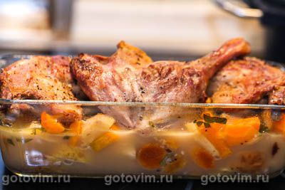 Фотографии рецепта Утиные ножки с курагой, морковью и яблоками, 06 Утиные ножки с курагой, морковью и яблоками, Шаг 06