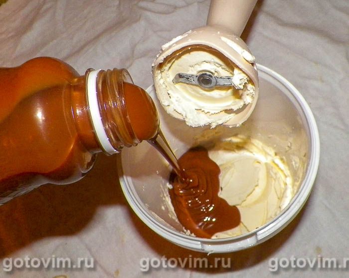 Фотографии рецепта Вафельные трубочки с карамельным соусом, 08 Вафельные трубочки с карамельным соусом, Шаг 08