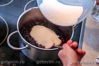 Фотографии рецепта Варенье из черноплодной рябины с яблоками, 04 Варенье из черноплодной рябины с яблоками, Шаг 04