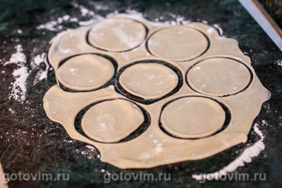 Фотографии рецепта Вареники с картофелем и печенкой, 03 Вареники с картофелем и печенкой, Шаг 03