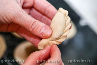 Фотографии рецепта Вареники с картофелем и печенкой, 05 Вареники с картофелем и печенкой, Шаг 05