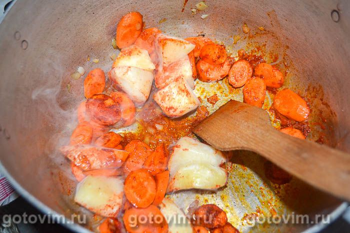 Фотографии рецепта Венгерский суп с мясными фрикадельками, 02 Венгерский суп с мясными фрикадельками, Шаг 02