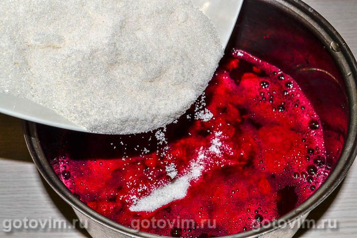 Фотографии рецепта Ягодное желе с клубникой на агаре, 03 Ягодное желе с клубникой на агаре, Шаг 03