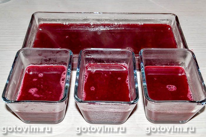Фотографии рецепта Ягодное желе с клубникой на агаре, 07 Ягодное желе с клубникой на агаре, Шаг 07
