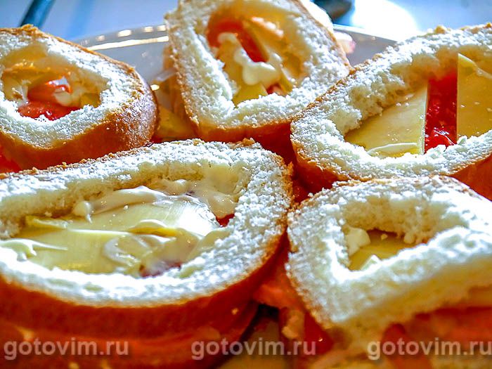 Фотографии рецепта Яичница в хлебе с ветчиной и сыром, 06 Яичница в хлебе с ветчиной и сыром, Шаг 06