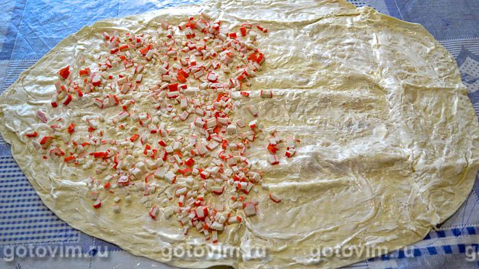 Фотографии рецепта Лаваш с крабовыми палочками, сыром и яйцом, 05 Лаваш с крабовыми палочками, сыром и яйцом, Шаг 05
