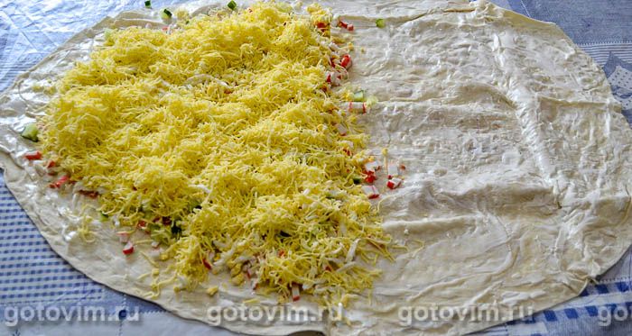 Фотографии рецепта Лаваш с крабовыми палочками, сыром и яйцом, 08 Лаваш с крабовыми палочками, сыром и яйцом, Шаг 08