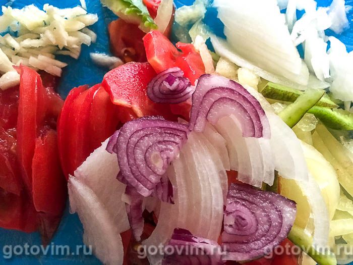 Фотографии рецепта Салат из жареных баклажанов со свежими овощами, 04 Салат из жареных баклажанов со свежими овощами, Шаг 04