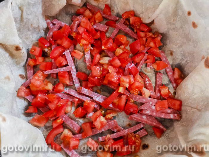 Фотографии рецепта Конвертик из лаваша с колбасой, сыром и яйцом на сковороде, 04 Конвертик из лаваша с колбасой, сыром и яйцом на сковороде, Шаг 04