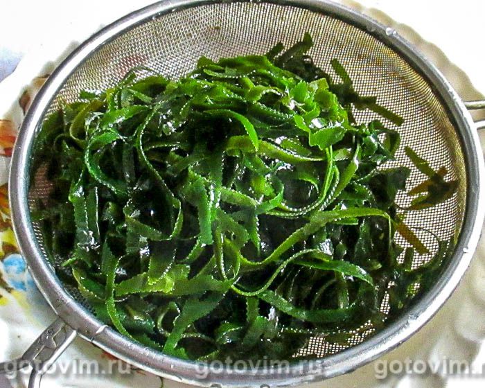 Фотографии рецепта Закуска с куриным мясом и морской капустой в мультиварке, 02 Закуска с куриным мясом и морской капустой в мультиварке, Шаг 02