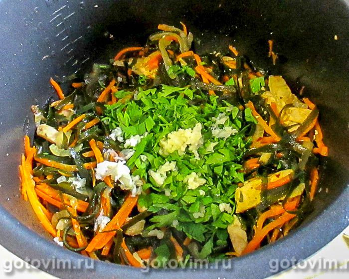 Фотографии рецепта Закуска с куриным мясом и морской капустой в мультиварке, 07 Закуска с куриным мясом и морской капустой в мультиварке, Шаг 07