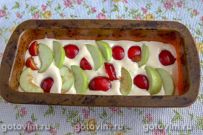 Фотографии рецепта Быстрый заливной кекс с алычой и яблоками, 05 Быстрый заливной кекс с алычой и яблоками, Шаг 05