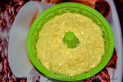 Фотографии рецепта Заливной пирог с сосисками и сыром, 07 Заливной пирог с сосисками и сыром, Шаг 07