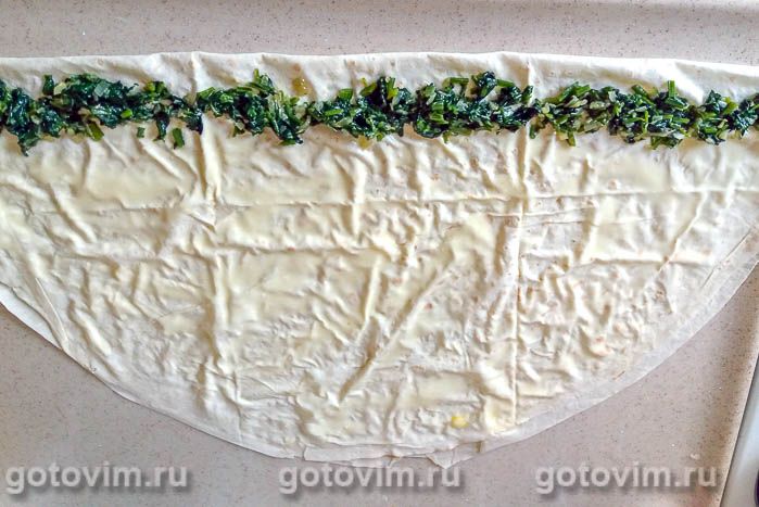 Фотографии рецепта Турецкий бурек (пирог со шпинатом), 06 Турецкий бурек (пирог со шпинатом), Шаг 06