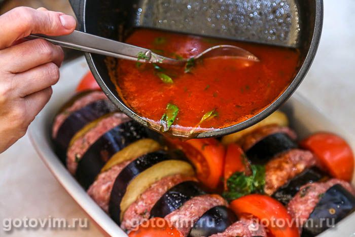 Фотографии рецепта Запеканка из баклажанов с котлетами, 06 Запеканка из баклажанов с котлетами, Шаг 06