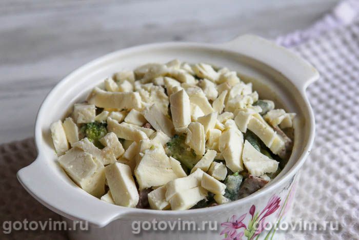 Фотографии рецепта Овощная запеканка из брокколи, зеленой фасоли и языка, 07 Овощная запеканка из брокколи, зеленой фасоли и языка, Шаг 07