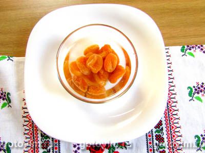 Фотографии рецепта Творожно-кукурузная запеканка с курагой и сыром, 03 Творожно-кукурузная запеканка с курагой и сыром, Шаг 03