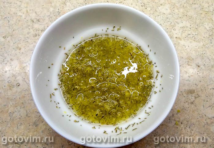 Фотографии рецепта Запеченная голень индейки с чесноком, лимоном и розмарином (в мультиварке), 04 Запеченная голень индейки с чесноком, лимоном и розмарином (в мультиварке), Шаг 04