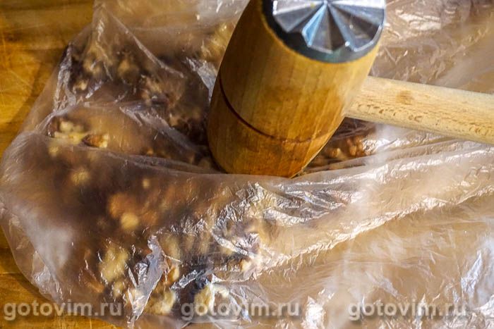 Фотографии рецепта Завитки из куриного филе с баклажанами и орехами в микроволновке, 04 Завитки из куриного филе с баклажанами и орехами в микроволновке, Шаг 04