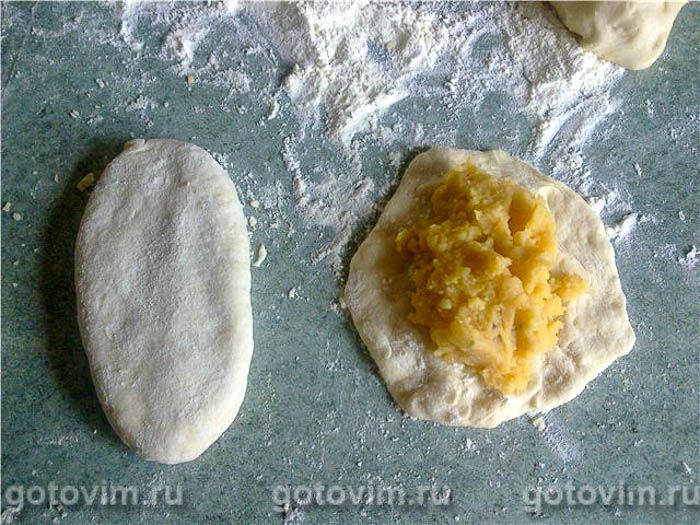 Фотографии рецепта Жареные пирожки с горохом, 03 Жареные пирожки с горохом, Шаг 03