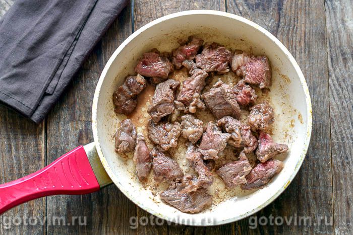 Фотографии рецепта Жаркое из говядины с картошкой и грибами, 01 Жаркое из говядины с картошкой и грибами, Шаг 01