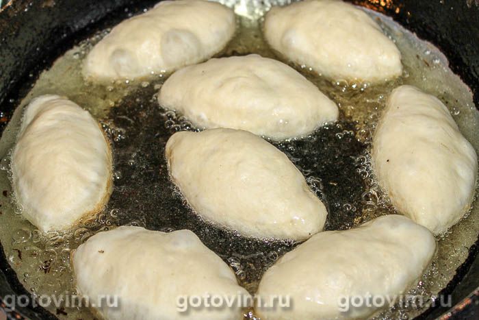 Фотографии рецепта Пирожки с картошкой и мясом жаренные во фритюре, 08 Пирожки с картошкой и мясом жаренные во фритюре, Шаг 08