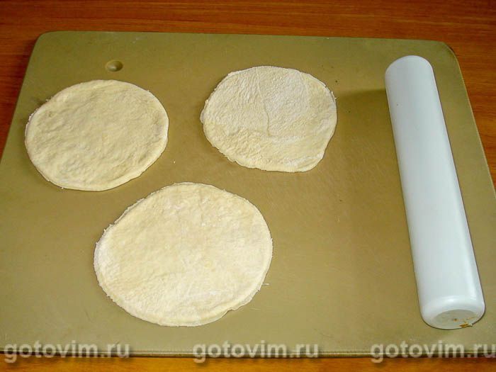 Фотографии рецепта Жареные пирожки с черной смородиной, 01 Жареные пирожки с черной смородиной, Шаг 01
