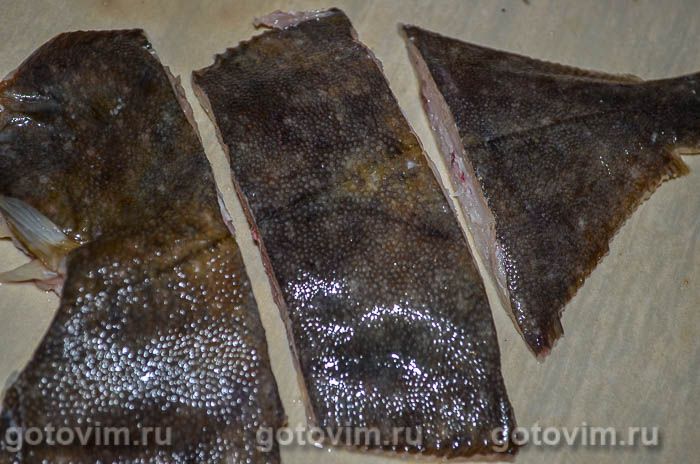 Фотографии рецепта Жареная камбала в пряной панировке, 03 Жареная камбала в пряной панировке, Шаг 03