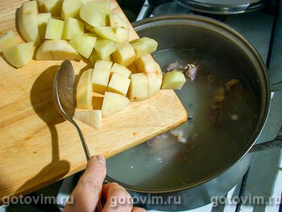 Баранина с овощами и черносливом