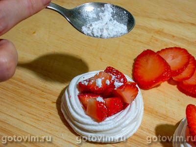 Безе с клубникой Безе с клубникой