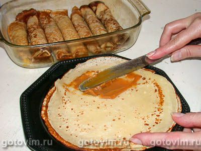 Блины с вареной сгущенкой Блины с вареной сгущенкой