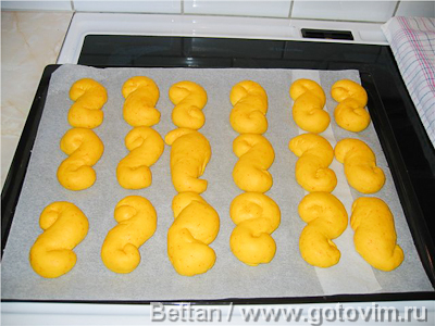 Булочки с шафраном (Lussekatter) Булочки с шафраном (Lussekatter)