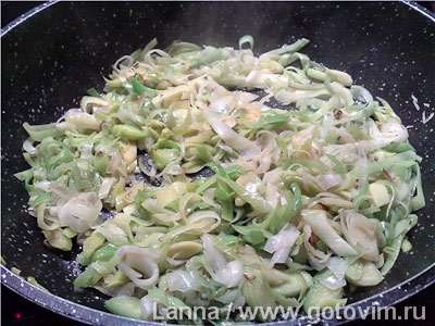 Сырный суп с луком пореем и мясным фаршем Сырный суп с луком пореем и мясным фаршем