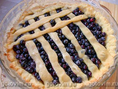 Открытый песочный пирог с черникой Открытый песочный пирог с черникой