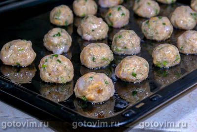 Фрикадельки с огуречным соусом Фрикадельки с огуречным соусом