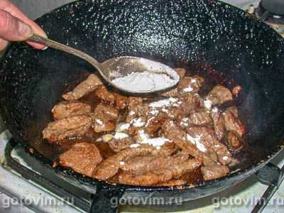 Азу с грибами и томатным соусом Азу с грибами и томатным соусом