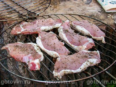 Мясо на решетке Мясо на решетке
