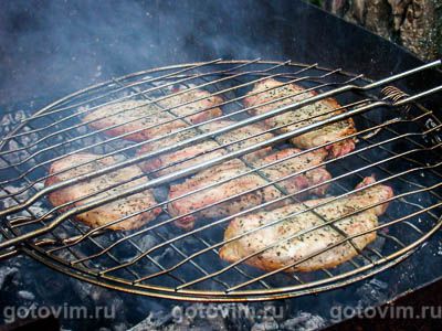 Мясо на решетке Мясо на решетке