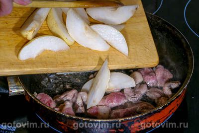 Утиная грудка, зажаренная с грушами Утиная грудка, зажаренная с грушами