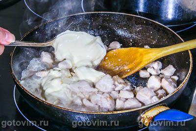 Куриное филе в сырном соусе Куриное филе в сырном соусе