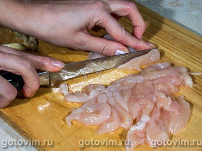 Курица с рисовой лапшой Курица с рисовой лапшой