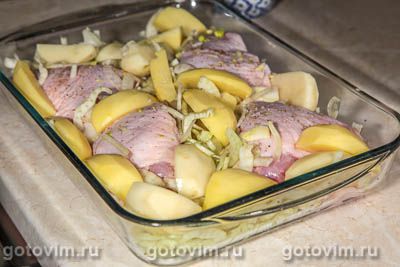 Куриные бедрышки с фенхелем и картофелем Куриные бедрышки с фенхелем и картофелем