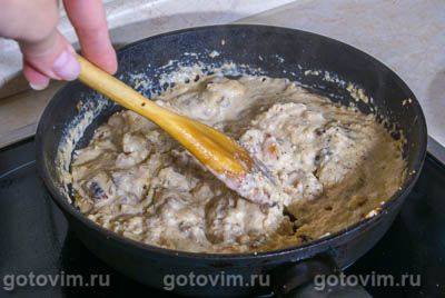 Курица с миндалем